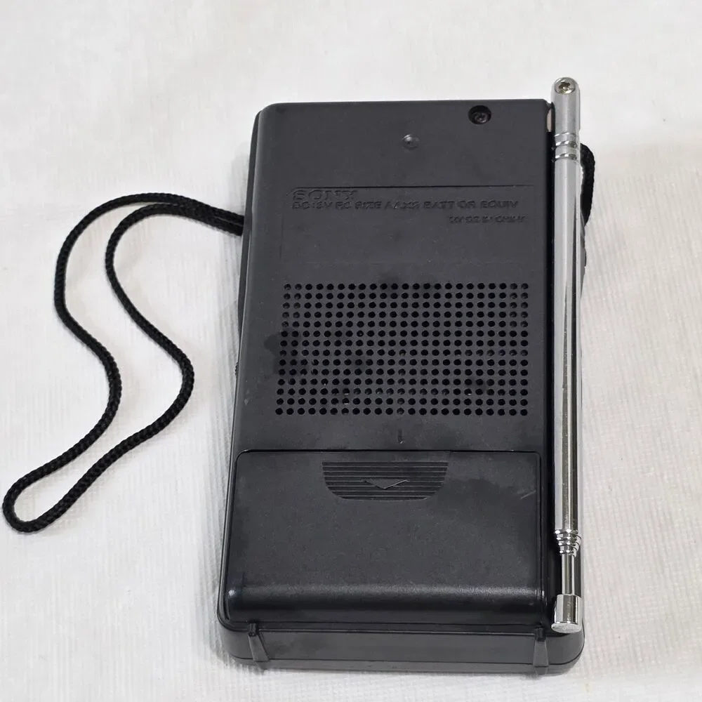 Vintage Sony Am\Fm Handheld Portable Radio ICF-S10